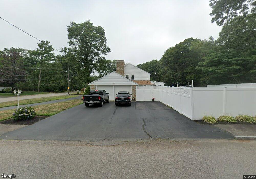 135 Russell Ln, Abington, MA 02351 - photo 1