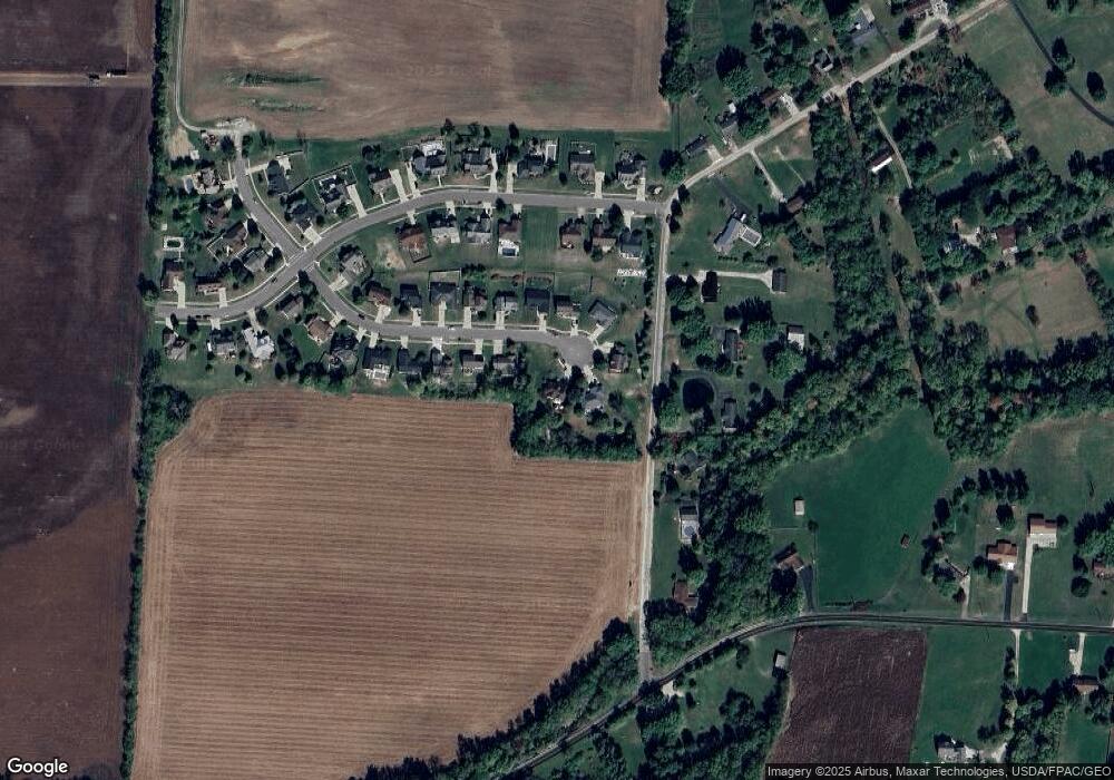 1073 Ridge Dr, Circleville, OH 43113 - photo 1