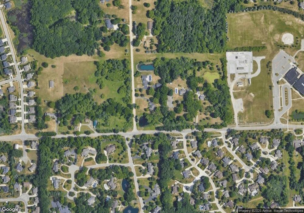 5905 Rolling Hills Dr, Rochester, MI 48306 - photo 1