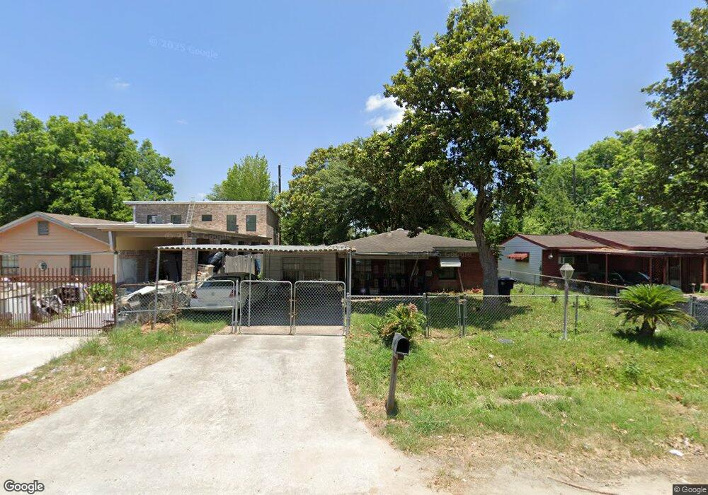 2514 Garwood Dr, Houston, TX 77091 - photo 1