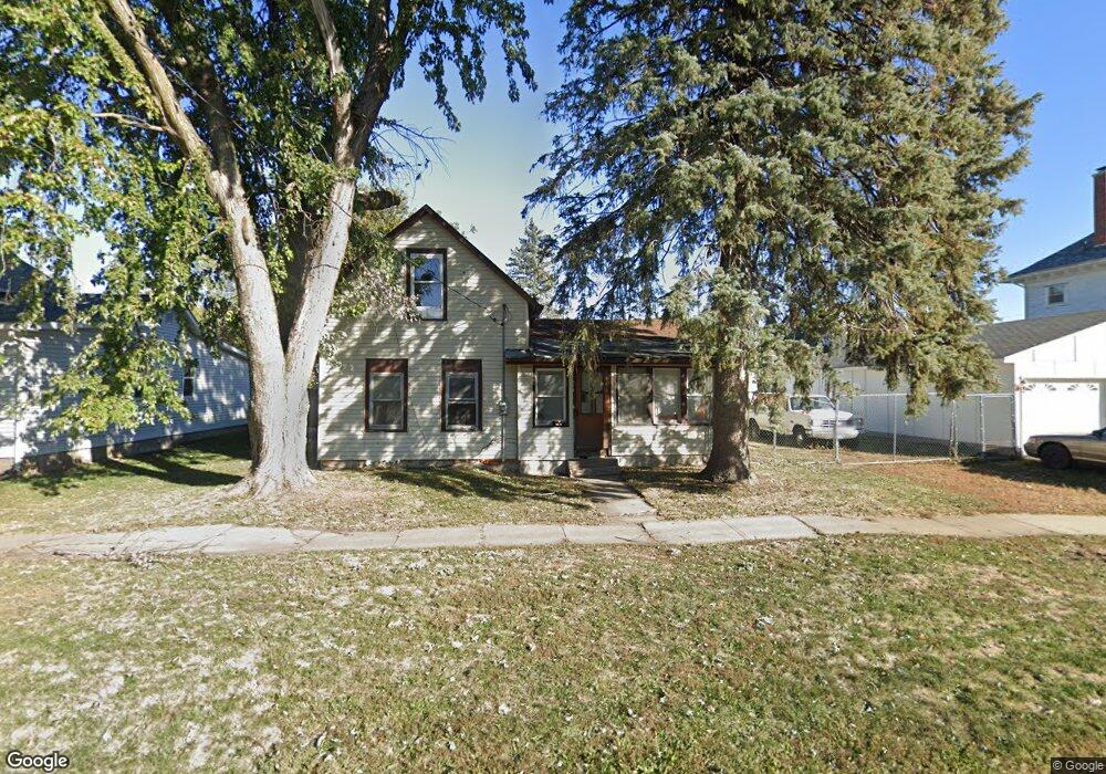 414 S 3rd Ave W, Newton, IA 50208 - photo 1