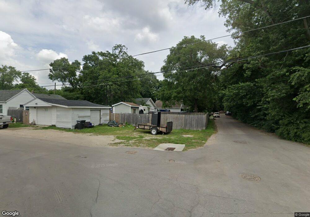 910 W 18th St, Muncie, IN 47302 - photo 1