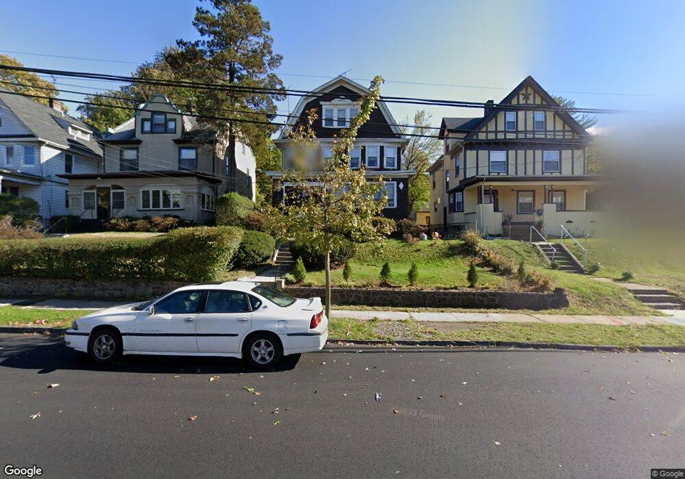 572 Lincoln Ave, Orange, NJ 07050 - photo 1