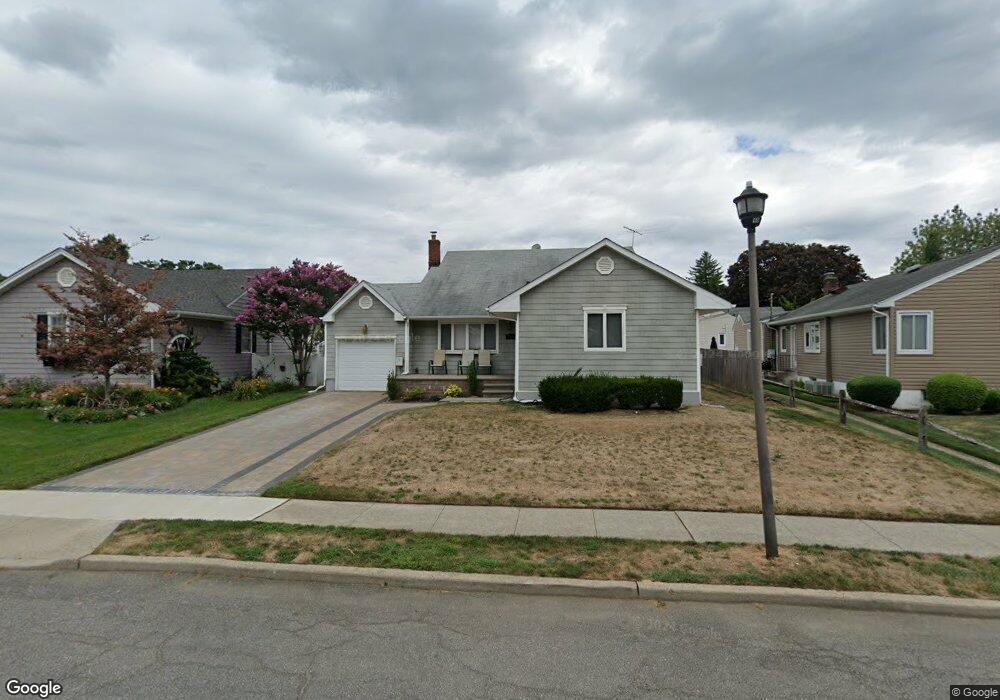 586 Edward Terrace, West Hempstead, NY 11552 - photo 1