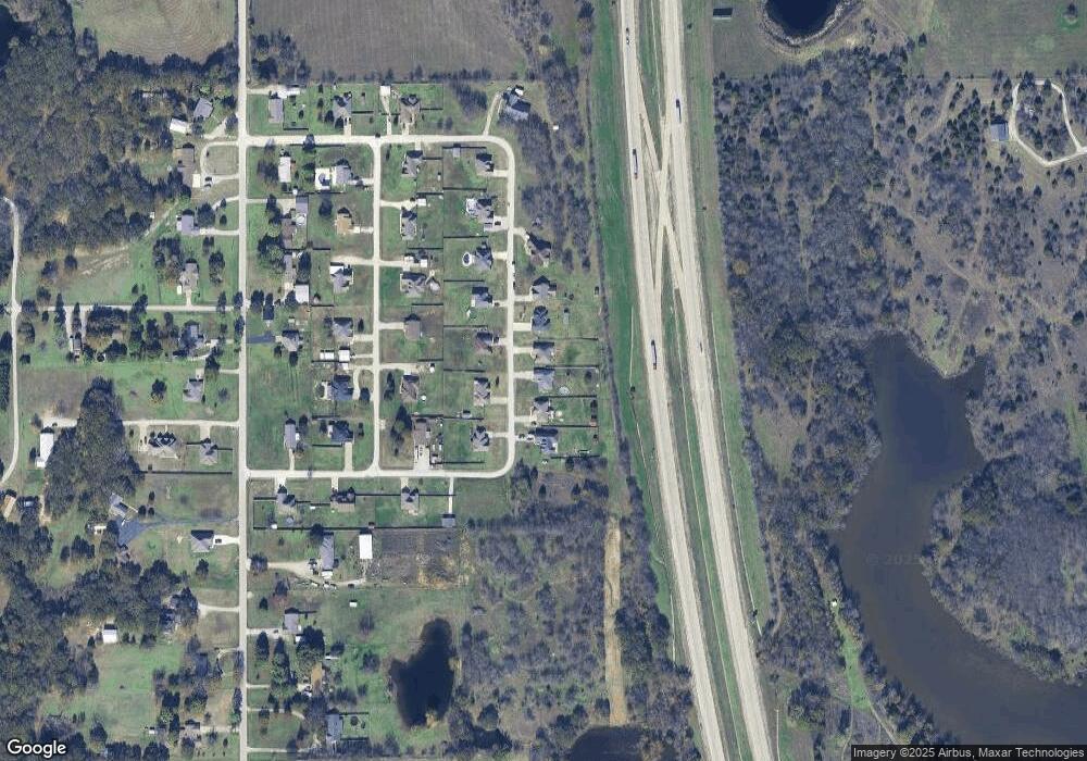 202 Scenic Cir, Ardmore, OK 73401 - photo 1