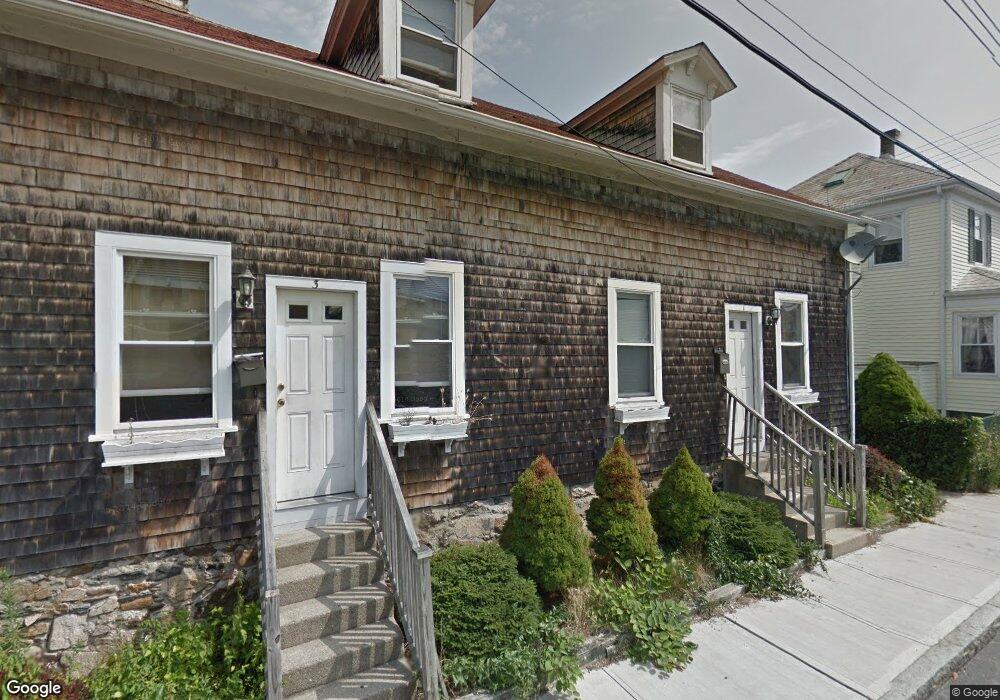 1 Lucas Ave unit 2, Newport, RI 02840 - photo 1