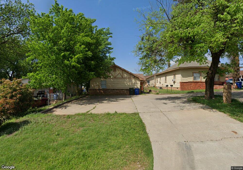 1303 W Willow Ave, Duncan, OK 73533 - photo 1