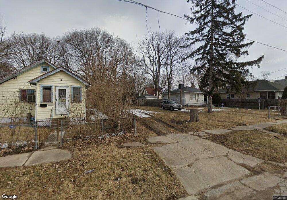 137 E Linsey Blvd, Flint, MI 48503 - photo 1
