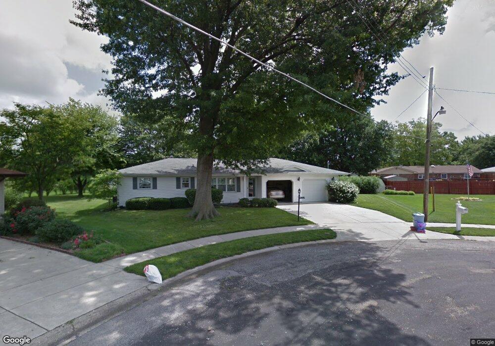 826 N 33rd St, Mattoon, IL 61938 - photo 1