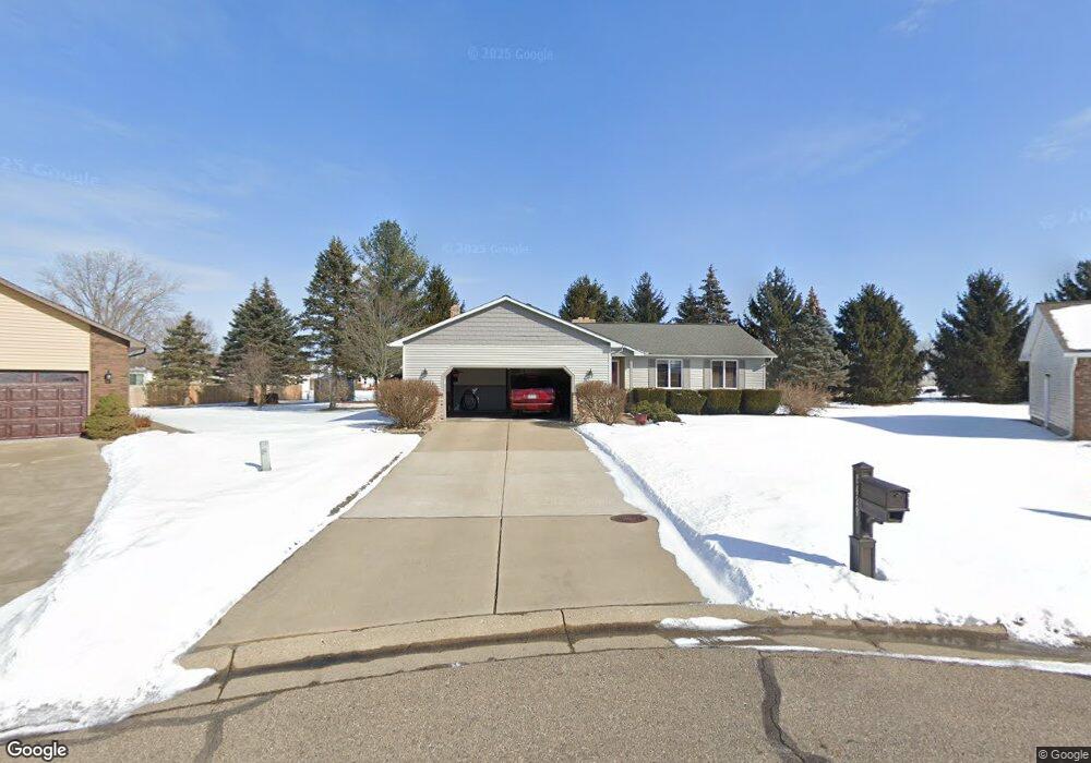 8429 Fairfax Ct, Davison, MI 48423 - photo 1