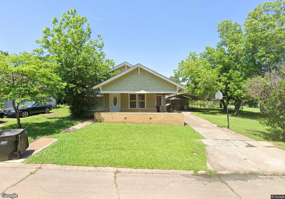 914 E 2nd St, Cushing, OK 74023 - photo 1