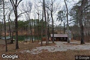 215 W Lake Dr, Fulton, MI 38843