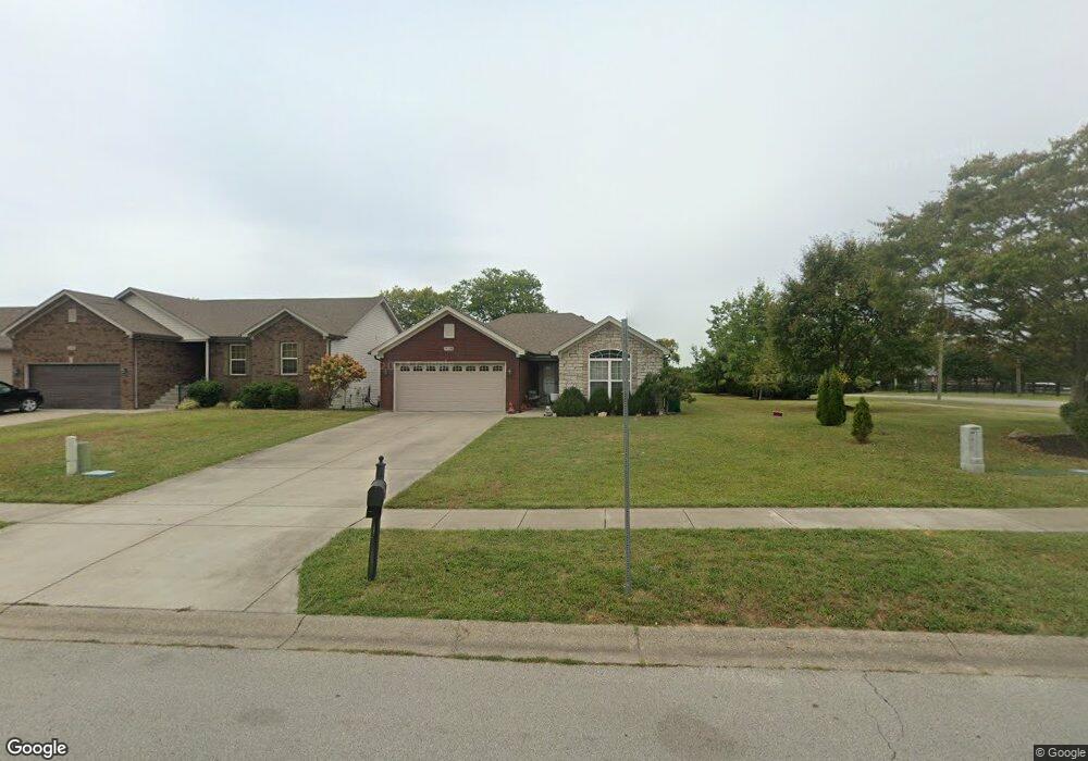 11719 Taylor Rae Dr, Louisville, KY 40229 - photo 1