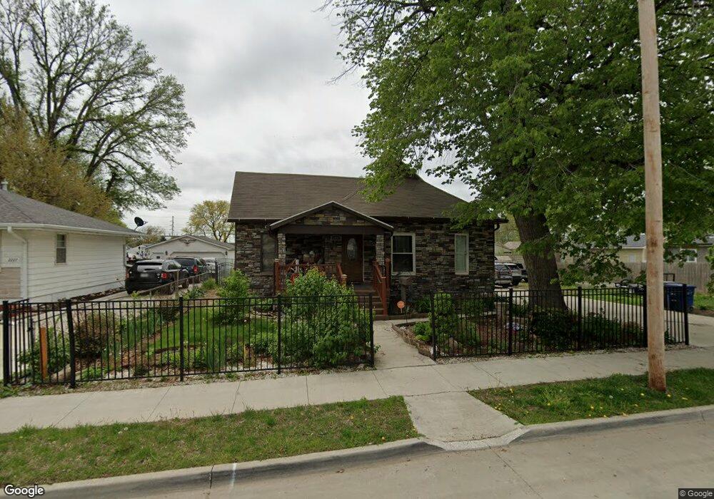 2225 E Walnut St, Des Moines, IA 50317 - photo 1