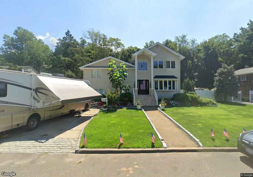 30 Daniel Dr, Glen Cove, NY 11542 - photo 1