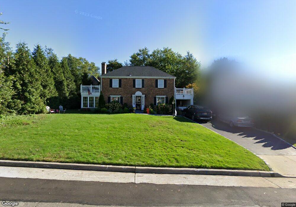 54 Andrew Rd, Manhasset, NY 11030 - photo 1