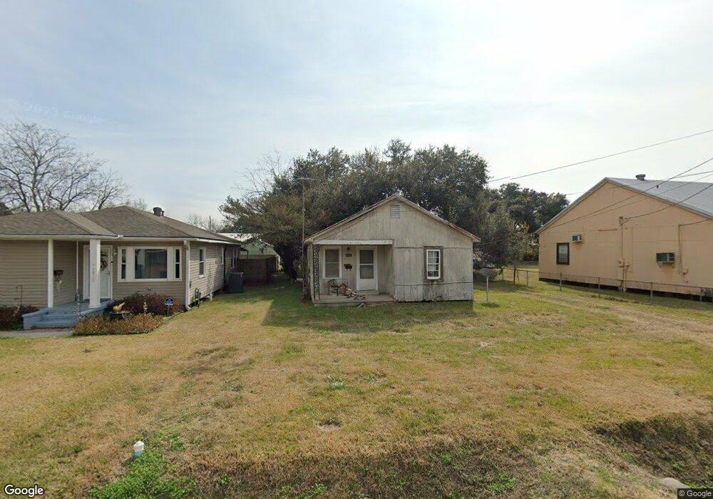 1215 Julia St, New Iberia, LA 70560 - photo 1