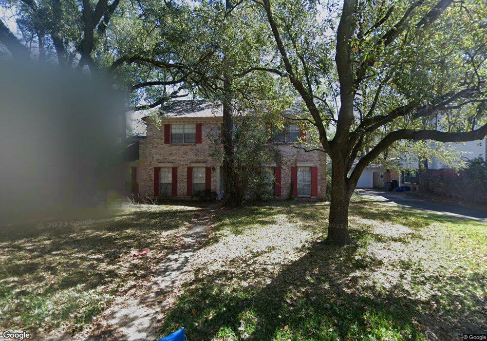 842 N Wilcrest Dr, Houston, TX 77079 - photo 1