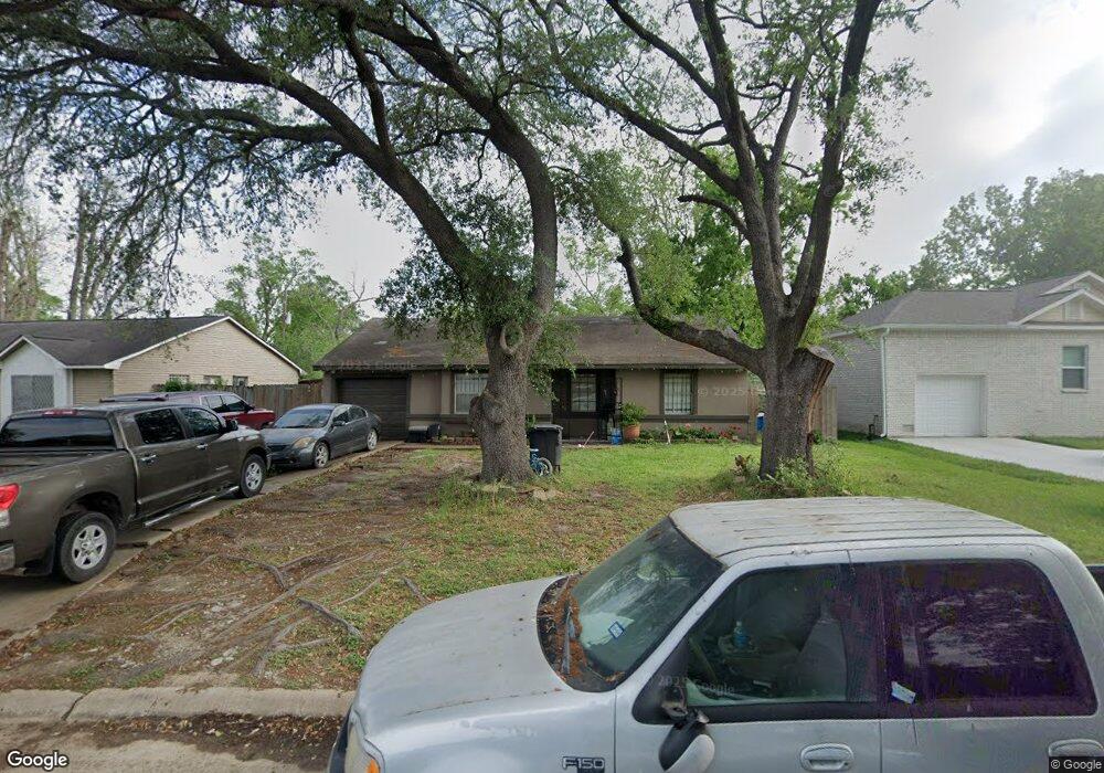 5822 Mackinaw St, Houston, TX 77053 - photo 1