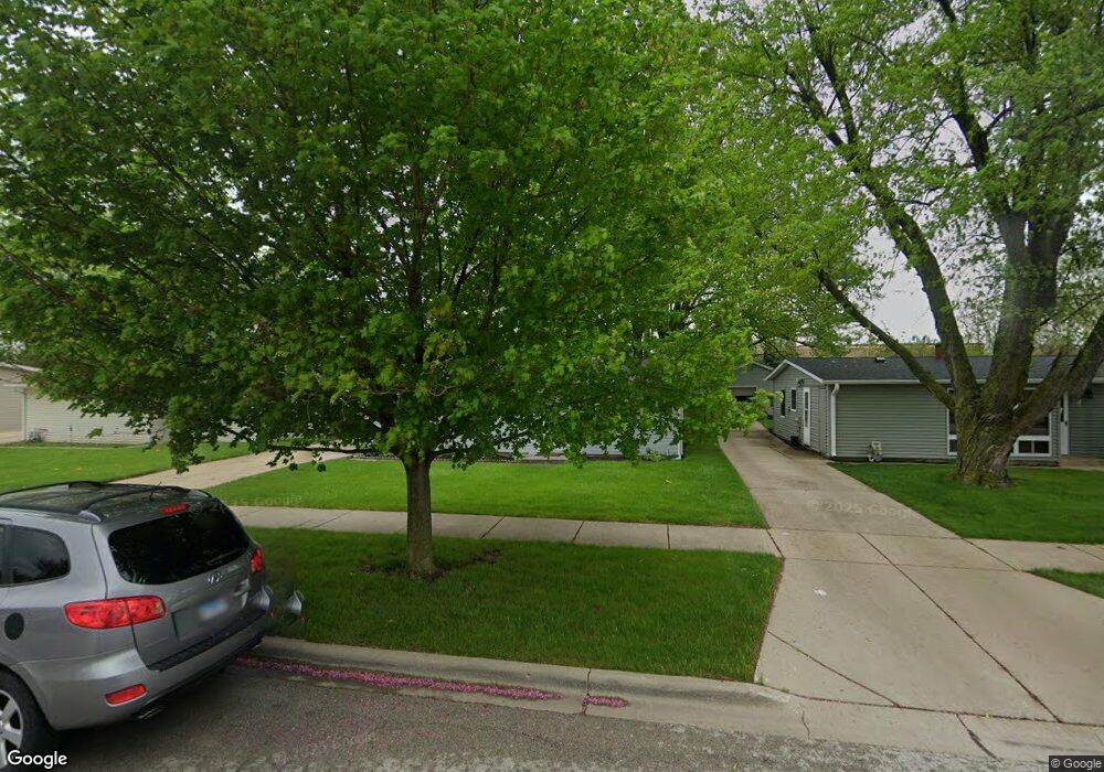 725 Foran Ln, Aurora, IL 60506 - photo 1