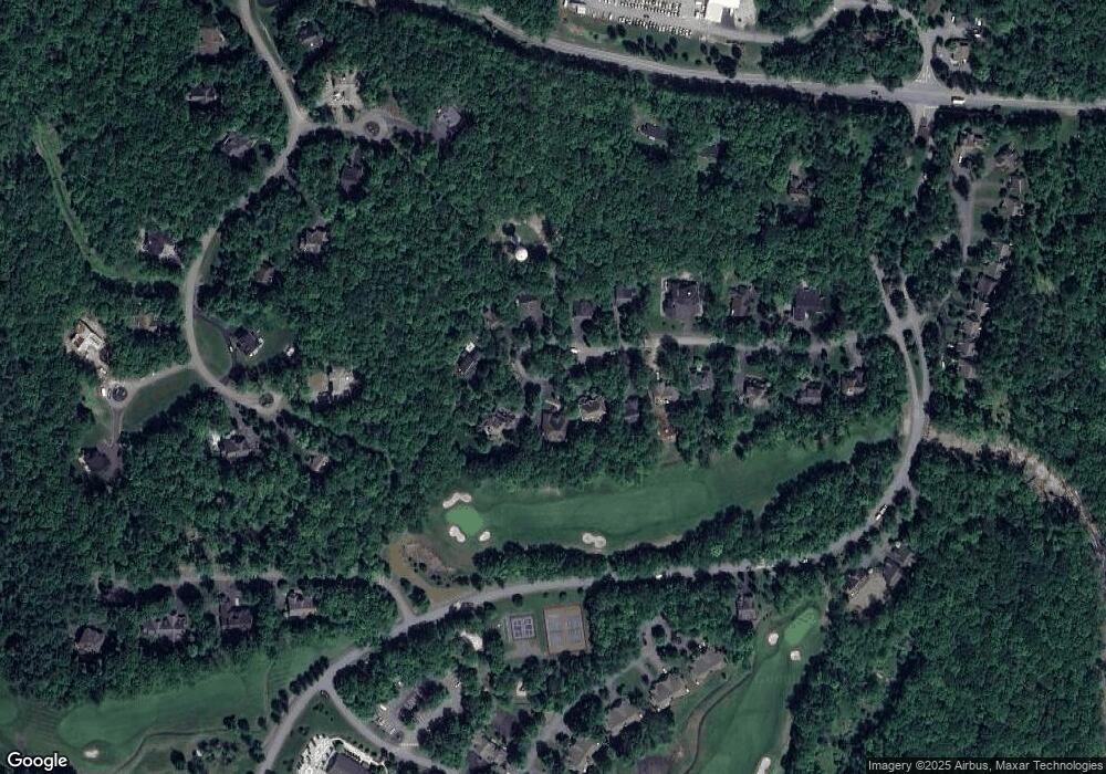 121 Pin Oak Cir, Hawley, PA 18428 - photo 1