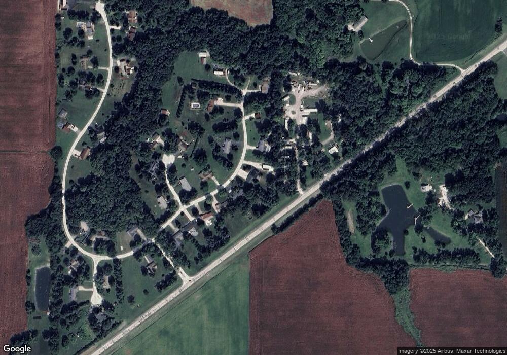 211 Spring Bay Dr, Jacksonville, IL 62650 - photo 1