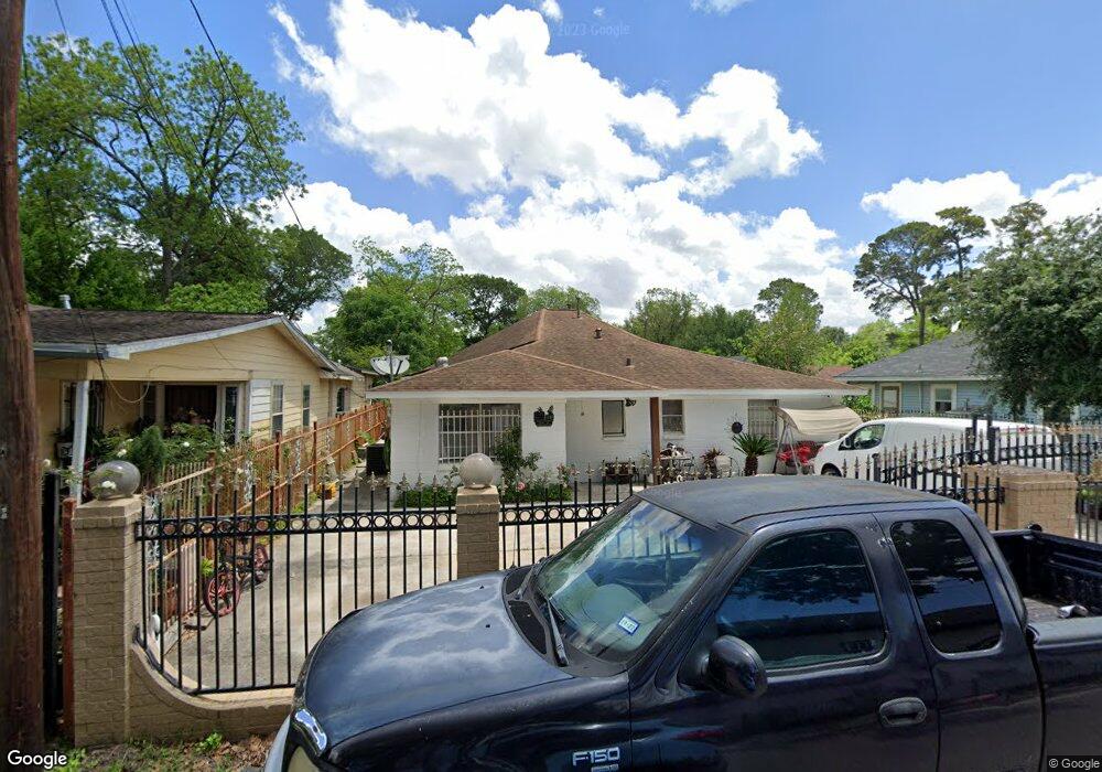 7008 Finn St, Houston, TX 77022 - photo 1