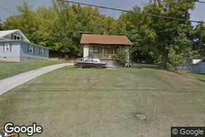 715 S 7th St, Cannelton, IN 47520