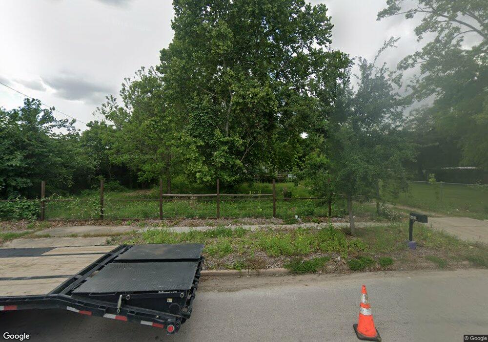 5621 Knox St, Houston, TX 77091 - photo 1