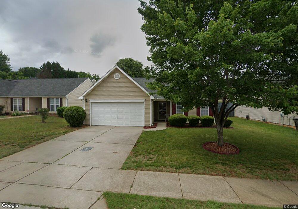 2211 Ballingarry Dr, Statesville, NC 28625 - photo 1