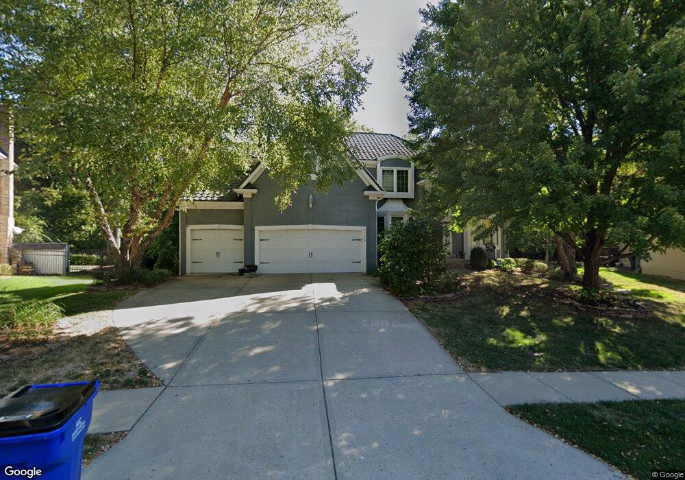 7115 Oakview St, Shawnee, KS 66216 - photo 1