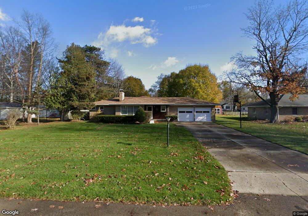 2706 W Libbie Dr, Lansing, MI 48917 - photo 1