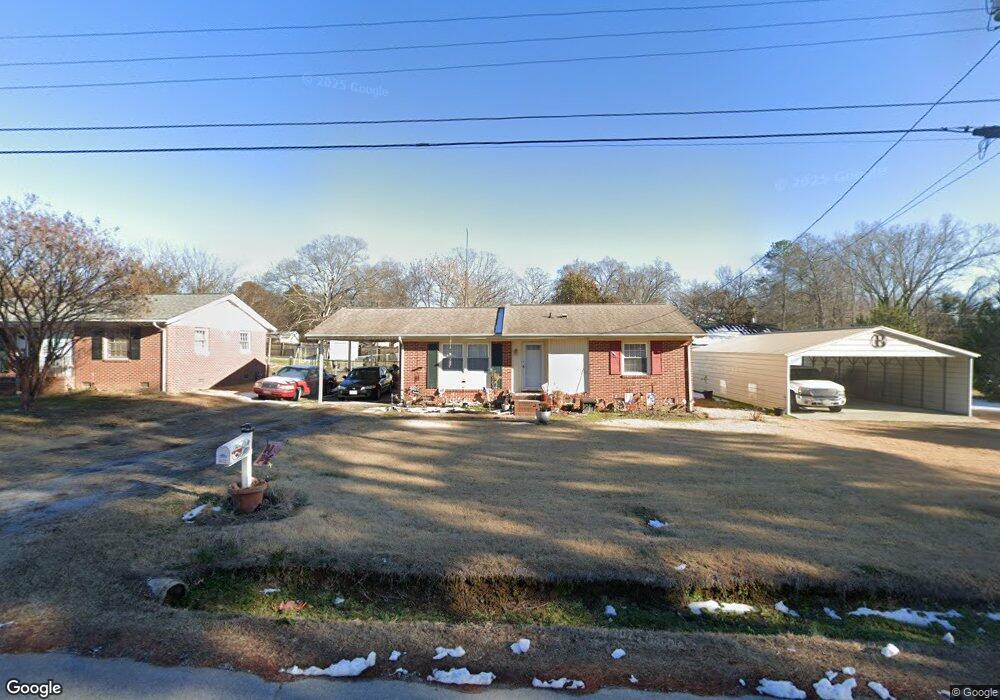 1012 Oakley Ave, Roanoke Rapids, NC 27870 - photo 1