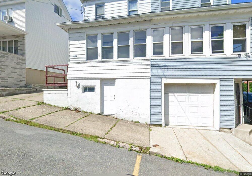 202 East St, Coaldale, PA 18218 - photo 1