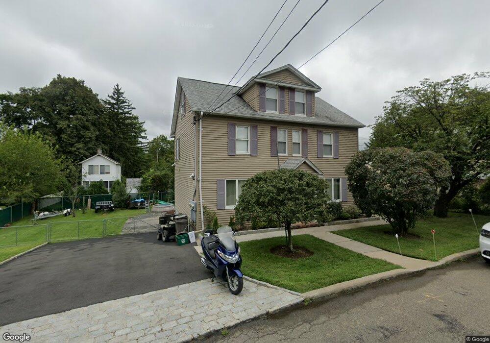 540 2nd St unit 1, Mamaroneck, NY 10543 - photo 1