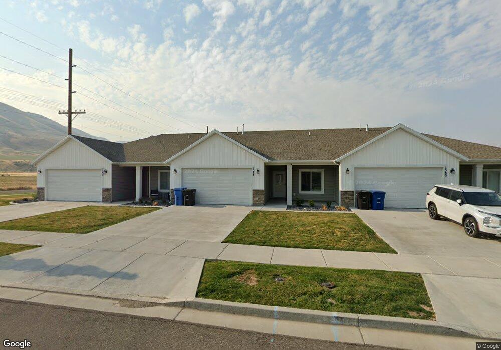 1586 E 480 S, Hyrum, UT 84319 - photo 1
