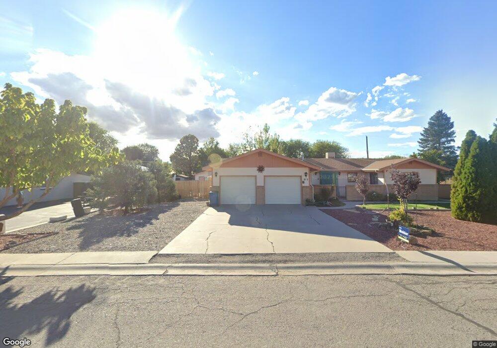 909 N Spencer Ln, Bloomfield, NM 87413 - photo 1