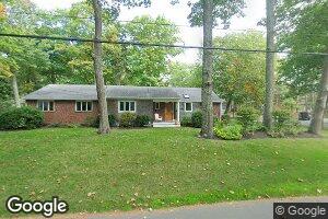 16 Wildwood Blvd, Cumberland Foreside, ME 04110