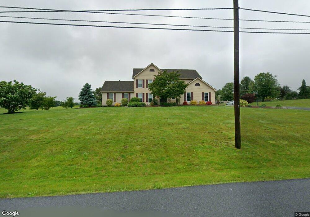 347 Mulberry Dr, Walnutport, PA 18088 - photo 1