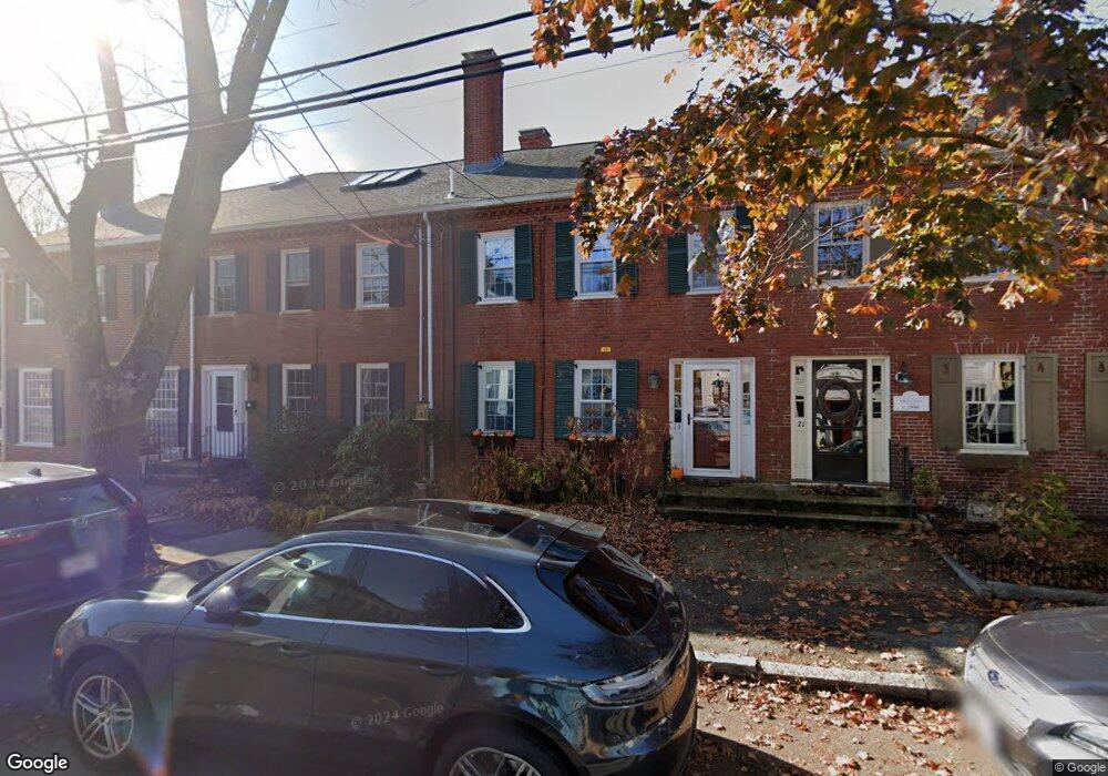 19 Munroe St, Newburyport, MA 01950 - photo 1