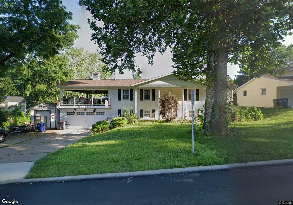 1226 Hillside Dr, Bettendorf, IA 52722 - photo 1