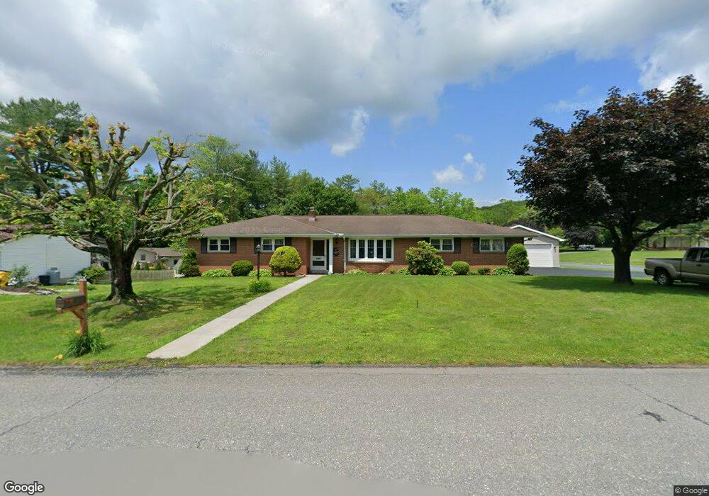 875 Albert Dr, Orwigsburg, PA 17961 - photo 1