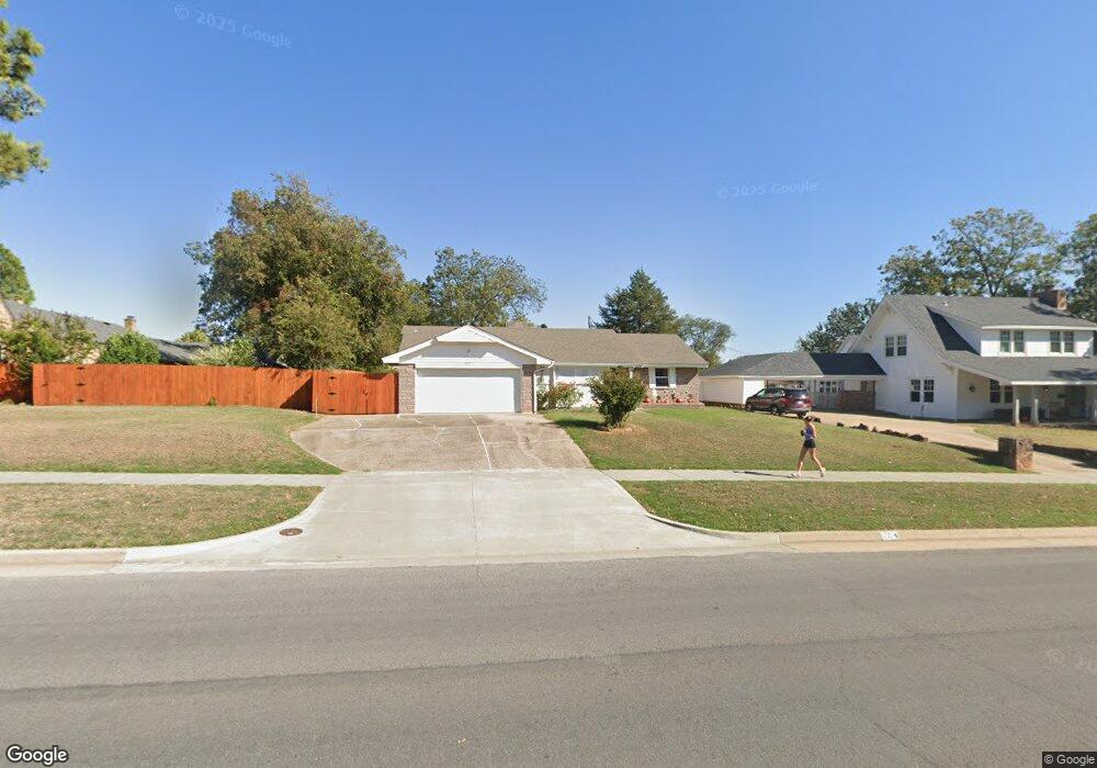 1221 N Bdwy Ave, Shawnee, OK 74801 - photo 1