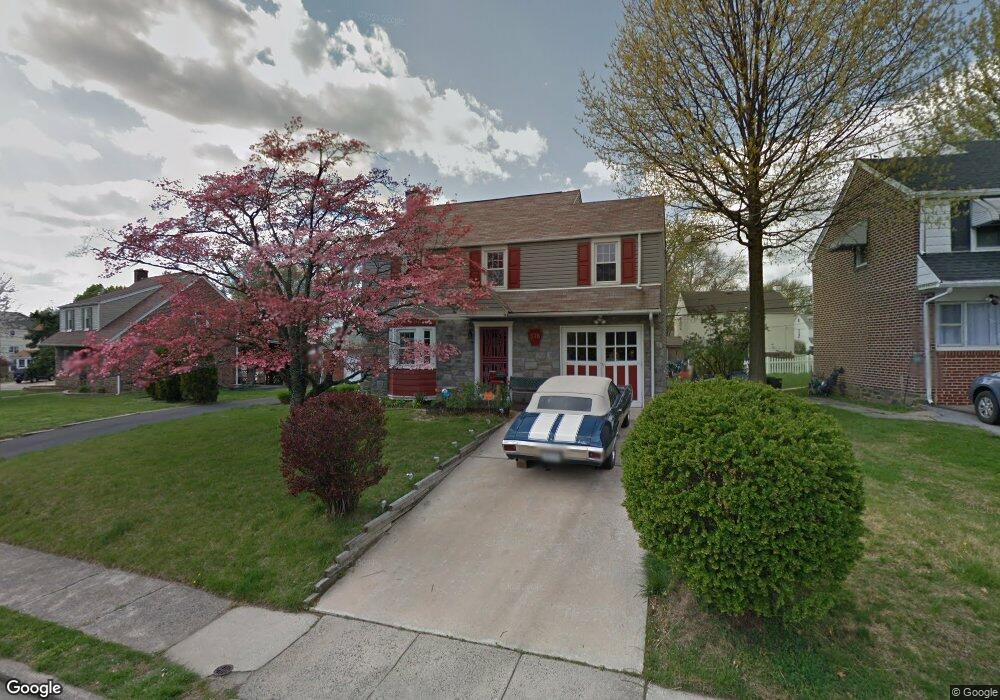 576 Holmes Rd, Morton, PA 19070 - photo 1