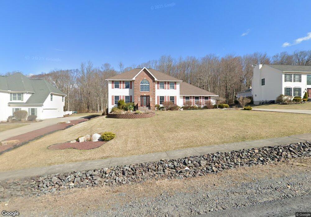 209 Elmwood Dr, Moscow, PA 18444 - photo 1