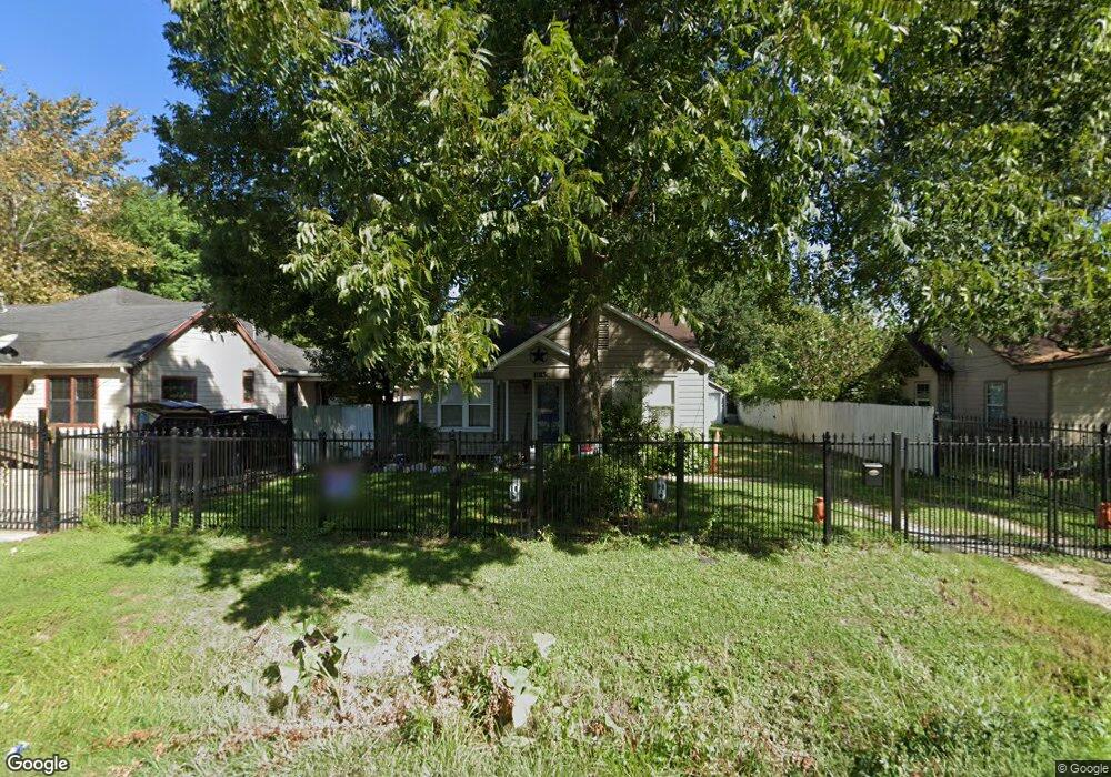 1013 King St, Houston, TX 77022 - photo 1