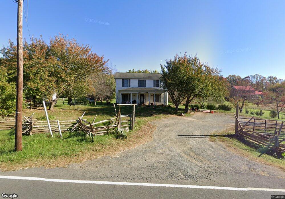 9823 Crest Hill Rd, Marshall, VA 20115 - photo 1