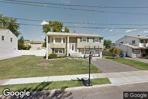39 Flagstone Dr, Port Reading, NJ 07064