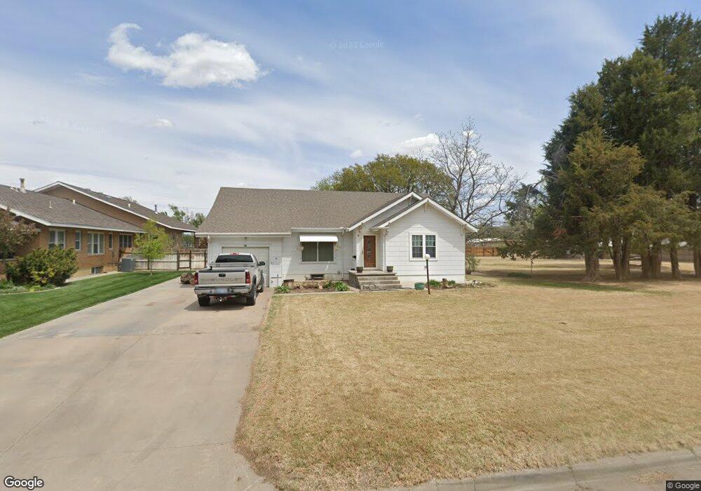 702 S Van Buren St, Hugoton, KS 67951 - photo 1