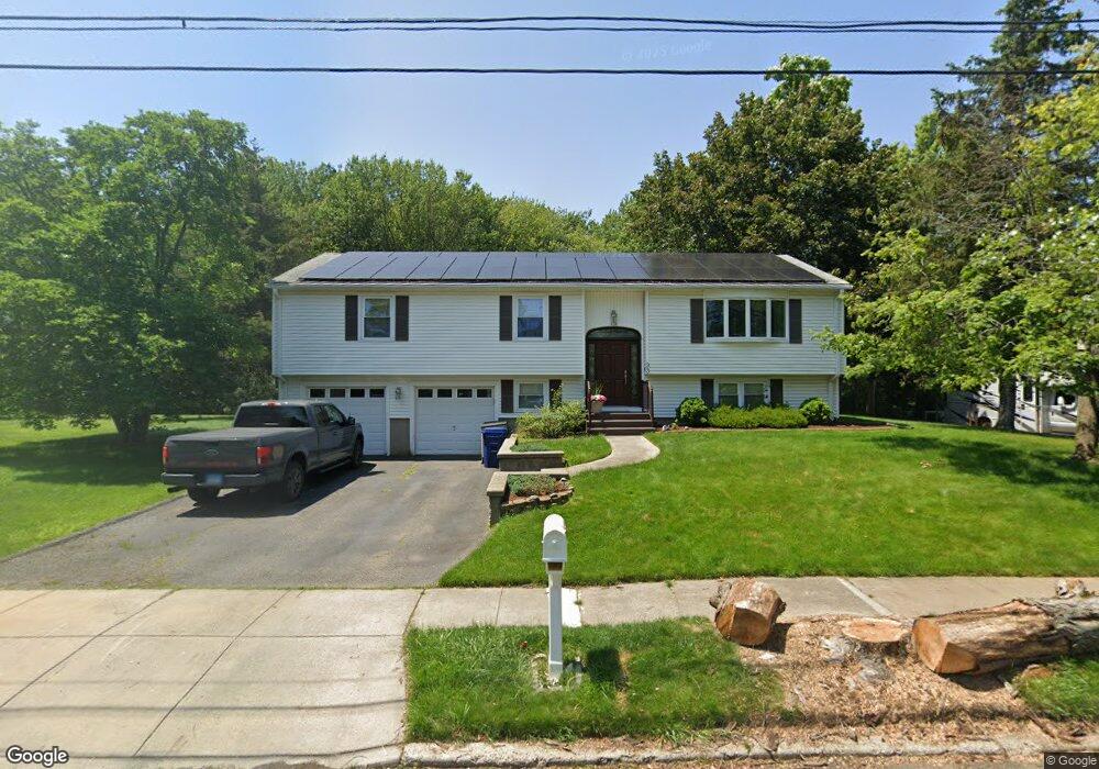 33 Alexander Dr, West Haven, CT 06516 - photo 1